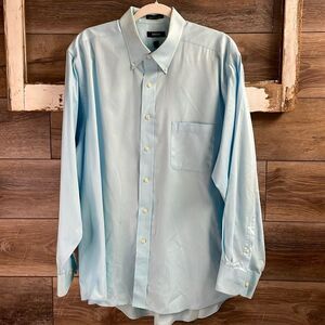 Izod Wrinkle Free Twill Light Blue  Collar Dress Shirt,Size 17 1/2 34/35 Large